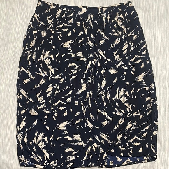 Charlotte Russe Dresses & Skirts - Navy and cream pencil skirt
